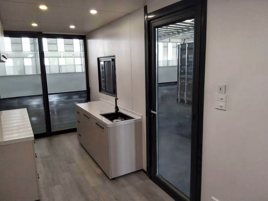 40ft Shipping Container Home - Image 6
