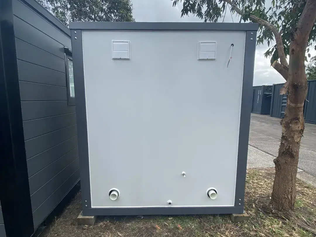 Essential Toilet Block - Image 3